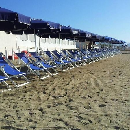 Appartamento A Pochi Passi Dal Mare Con Servizio Spiaggia Incluso Terracina Exterior photo